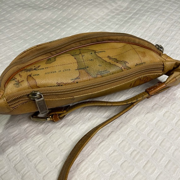 Alviero Martini made in Italy 🌎 belt bag - Picture 4 of 7